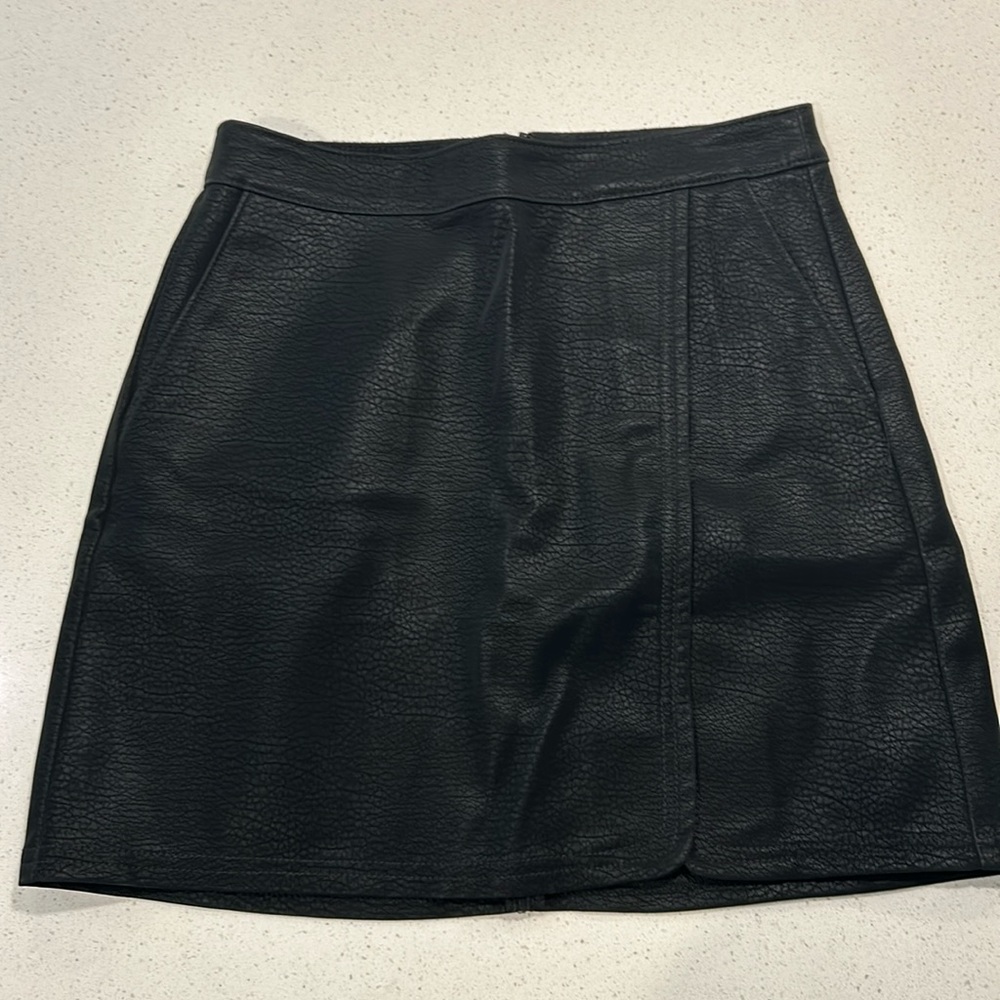 NWT Express black mini skirt size 4